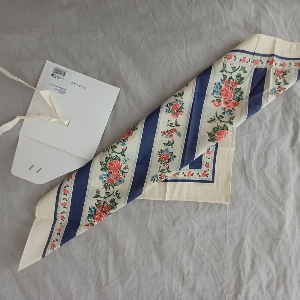 BNWT Sézane Margaret Blue Scarf - Picture 2 of 6